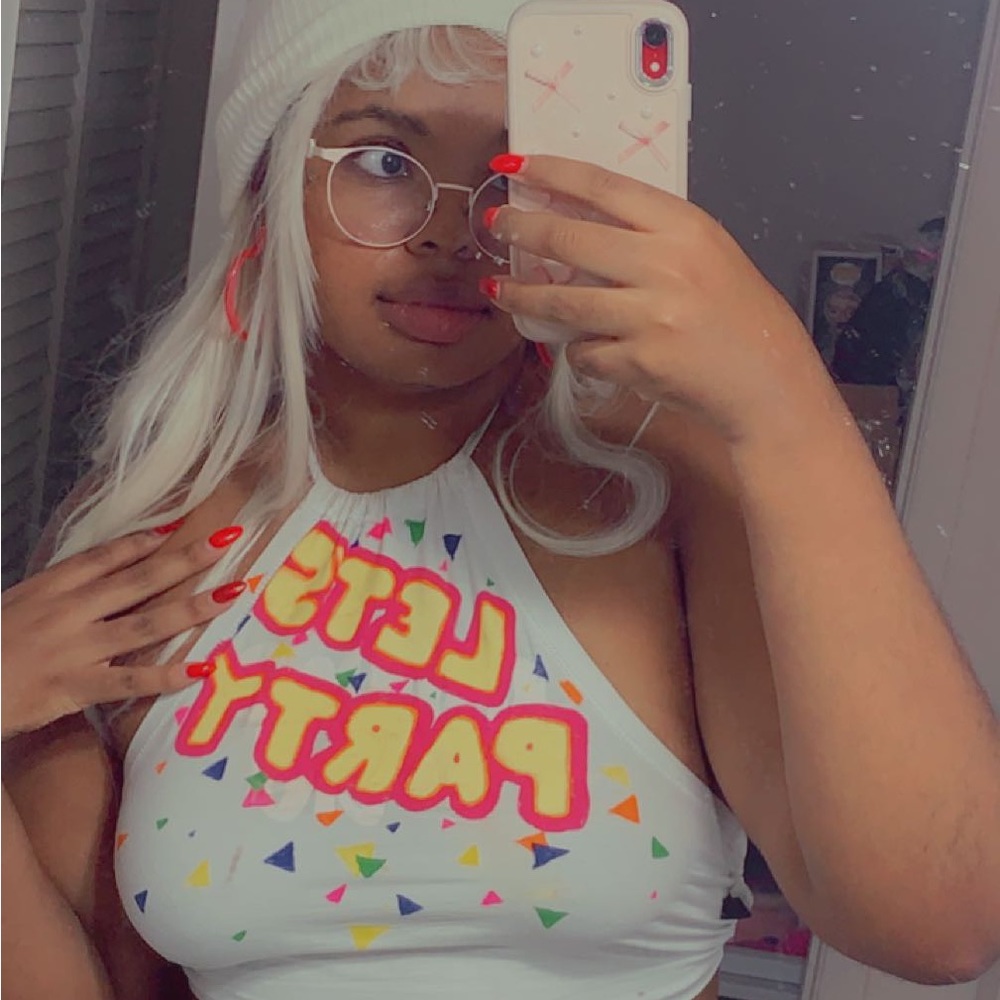 Meet your Posher, Alexis